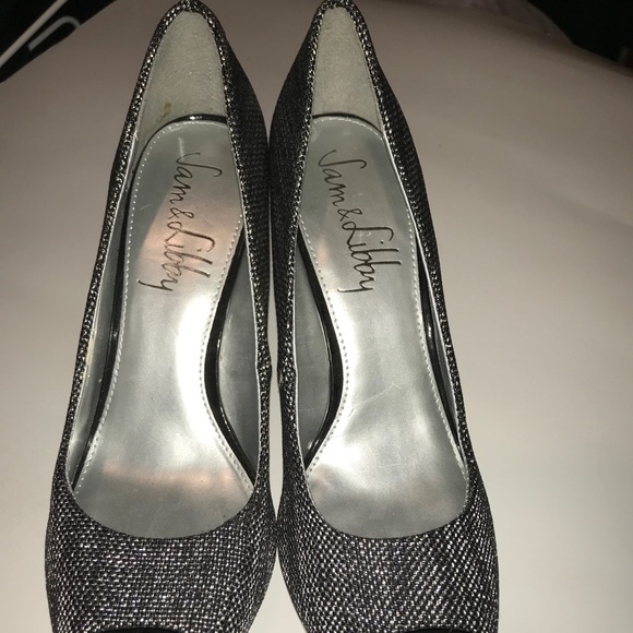 Women’s size (11m)Sam and Libby shoes - Picture 3 of 10